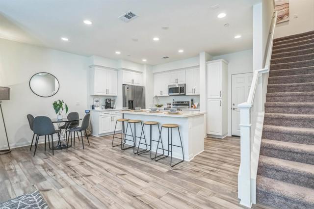 2018 Barite St, Spring Valley CA: https://media.crmls.org/mediaz/a5f89080-85ad-4635-8b1e-4dfb39a407b2.jpg