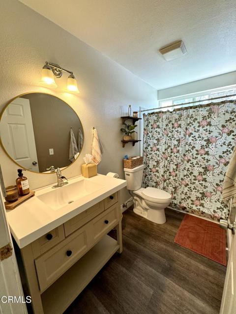 Detail Gallery Image 10 of 20 For 571 Citation Way, Thousand Oaks,  CA 91320 - 4 Beds | 3 Baths