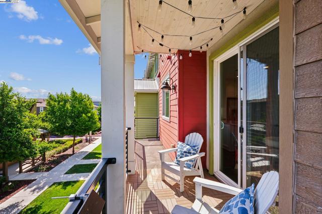 389 Basswood Cmn, Livermore CA: https://media.crmls.org/mediaz/a5f95325-5ecf-4ad3-a79d-0662d716f471.jpg