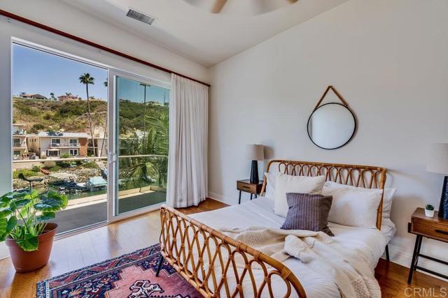 Detail Gallery Image 25 of 57 For 4529 Cove Dr #101,  Carlsbad,  CA 92008 - 4 Beds | 3/1 Baths