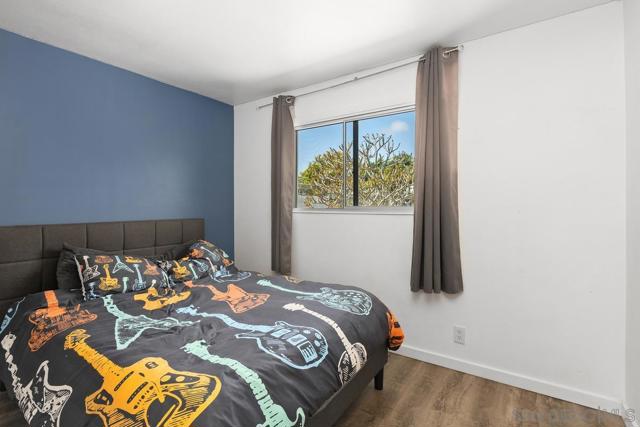 4870 Doliva Dr, San Diego CA: https://media.crmls.org/mediaz/a5faa3e6-e155-480b-8beb-2665c030d93b.jpg