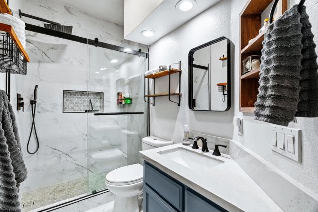26446 Honor Lane, Salinas CA: https://media.crmls.org/mediaz/a5fc7ff3-10f1-4388-baa5-eecdd7338513.jpg