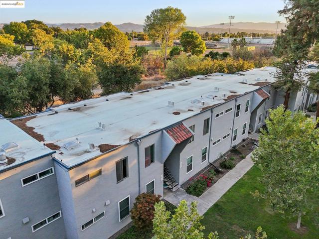 1001 Murrietta, Livermore CA: https://media.crmls.org/mediaz/a5fcfea9-fd05-4768-a2bf-761f420fdfa5.jpg