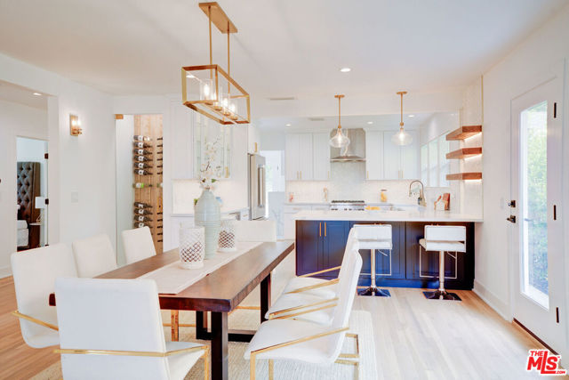 1027 S Lucerne Boulevard, Los Angeles CA: https://media.crmls.org/mediaz/a5fd6e71-f013-4877-85b0-712ed1b28021.jpg