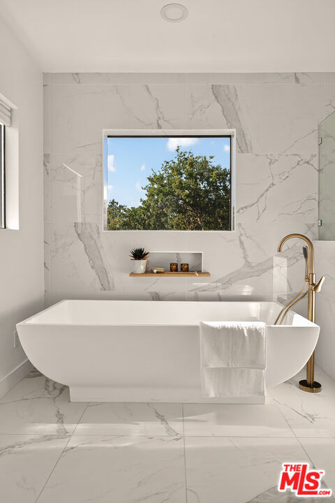 2603 Crestmoore Place, Los Angeles CA: https://media.crmls.org/mediaz/a5fda6bb-2596-49db-8511-2fa9542296a4.jpg