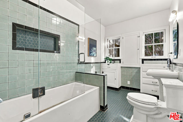 1017 North Howard Street photo 36