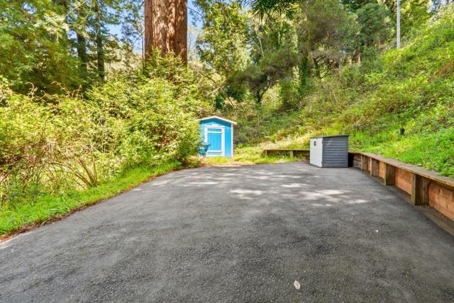 903 Redwood Drive, Aptos CA: https://media.crmls.org/mediaz/a5fe41e7-4c42-44f7-a61f-bf2fd6ed68f8.jpg