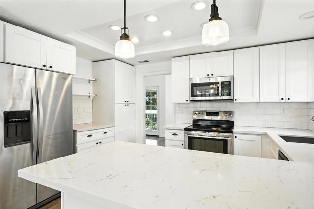 Image 5 of 23 For 16244 Avenida Venusto A