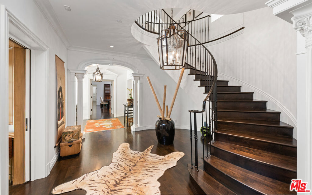 1115 N Beverly Drive