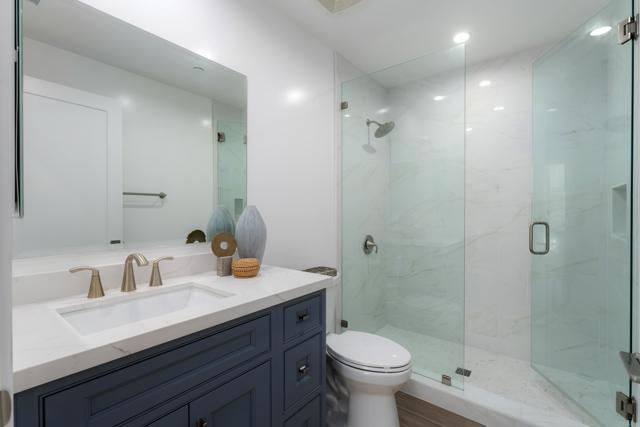 Detail Gallery Image 9 of 24 For 2648 State Street, Unit #E, Carlsbad,  CA 92008 - 3 Beds | 3/1 Baths