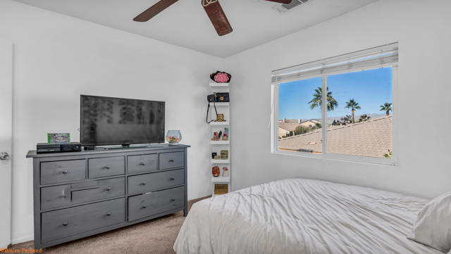 37434 Bradford Drive, Indio CA: https://media.crmls.org/mediaz/a5ffab19-04d7-45e3-af04-17e6c3dd25bd.jpg