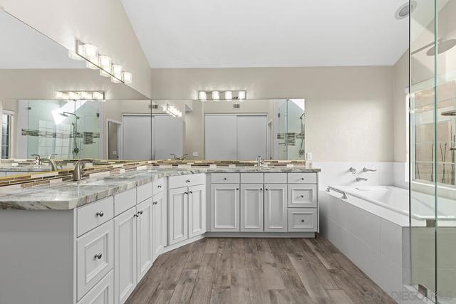 12071 Caminito Corriente, San Diego CA: https://media.crmls.org/mediaz/a6003e91-01eb-46a1-82bc-44faac2d6a12.jpg