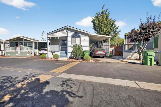 900 Golden Wheel Park Dr, San Jose CA: https://media.crmls.org/mediaz/a600b13e-e594-47b3-82f8-6c0eb6e1e50b.jpg