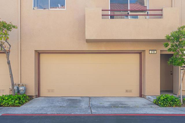 219 Commons Lane, Foster City CA: https://media.crmls.org/mediaz/a600e1d7-ad80-48a6-b9c2-d1a4f6fd8b82.jpg