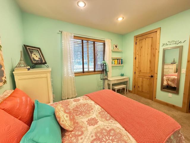 Image 24 of 26 For 1528 Chippewa Street