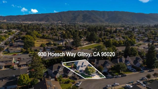 930 Hoesch Way, Gilroy CA: https://media.crmls.org/mediaz/a6012021-40f7-4935-b9b4-79177b27428e.jpg