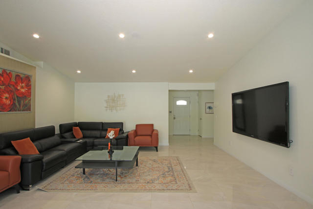 68330 Vega Road, Cathedral City CA: https://media.crmls.org/mediaz/a601355b-1528-4daa-bde4-e81f435d3ac7.jpg
