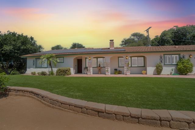 2826 Calle De Malibu, Escondido CA: https://media.crmls.org/mediaz/a6018911-1e4f-41c1-a18e-188af0704ce2.jpg