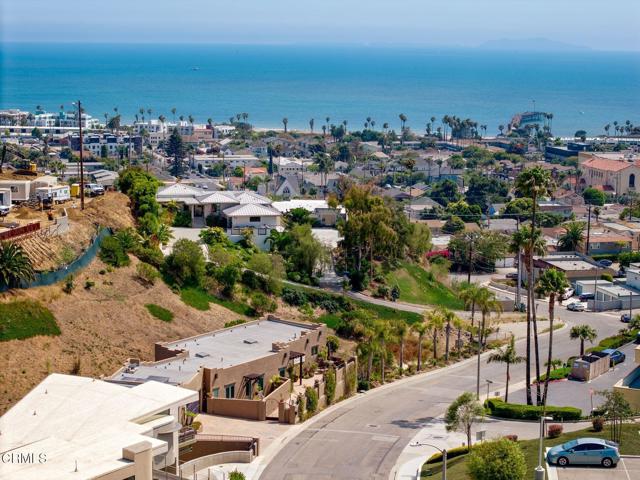 300 N Kalorama Street, Ventura CA: https://media.crmls.org/mediaz/a601e93d-84a9-45d2-b633-780d5a9e75d4.jpg