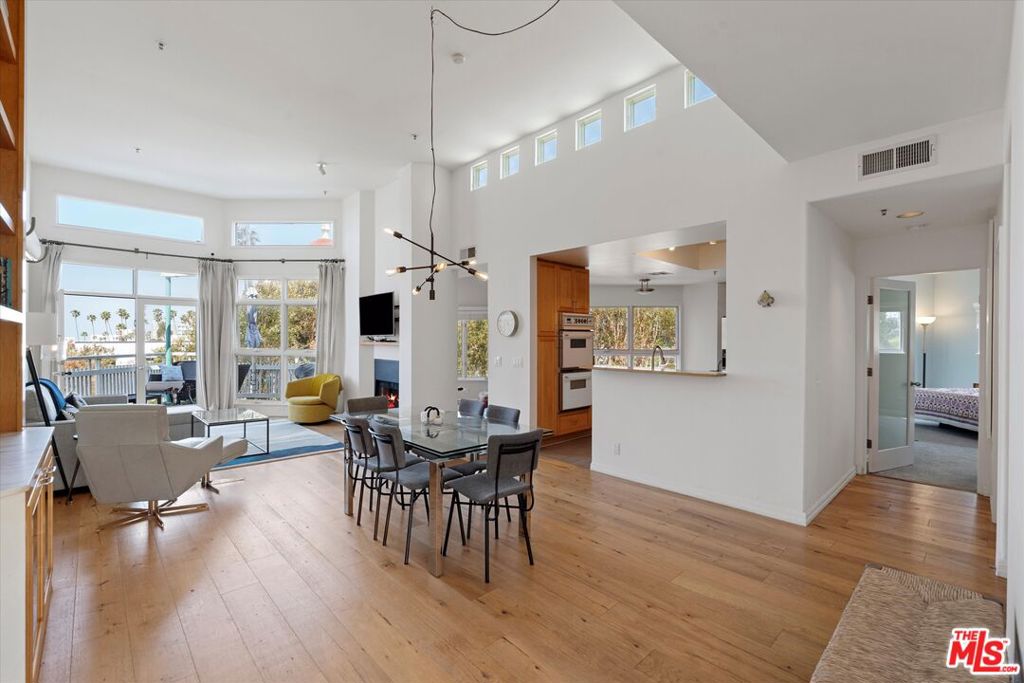 2115 3rd Street #408