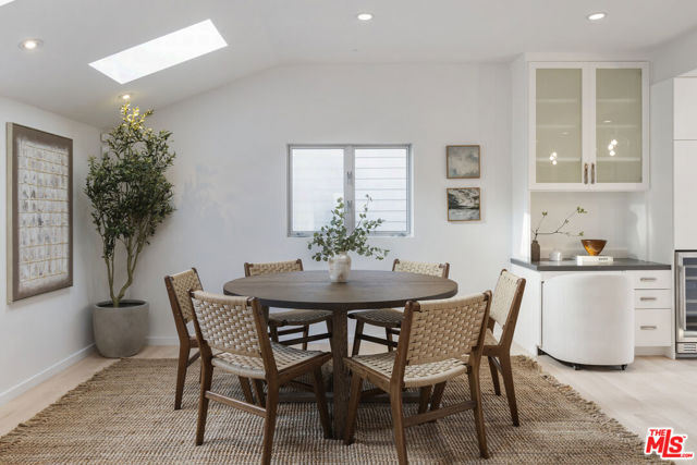 Drew Fenton | 257 Entrada Drive Santa Monica CA | MLS: 7501252 Drew Fenton | 257 Entrada Drive Santa Monica CA | MLS: 7501252