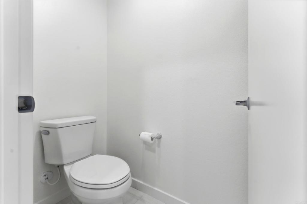 https://media.crmls.org/mediaz/a6045144-4fad-402a-819e-6fa26842484b.jpg?preset=X-Large