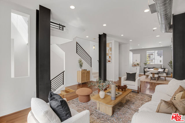 5300 Playa Vista Drive, 6 photo 3