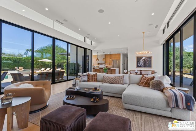 8 Desert Lark Circle, Rancho Mirage, CA 92270