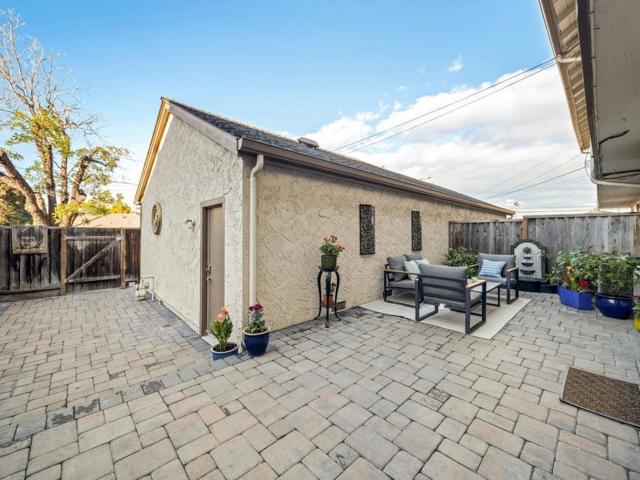 1031 Las Palmas Drive, Santa Clara CA: https://media.crmls.org/mediaz/a606f2fb-20ac-4eb7-887f-7b90fe5b10f0.jpg