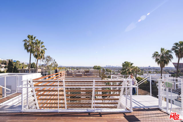 935 N San Vicente Boulevard, West Hollywood CA: https://media.crmls.org/mediaz/a607744e-fe10-4a46-8cff-f8e8badfaaaa.jpg