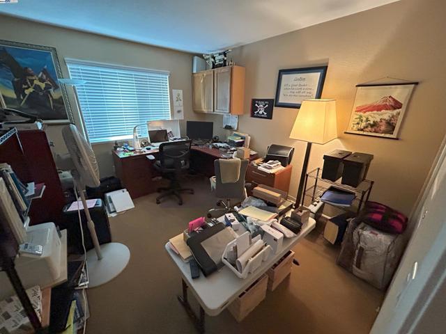 1279 Eucalyptus Dr, Vallejo CA: https://media.crmls.org/mediaz/a6080643-3177-4254-8e9c-cabaee6602b7.jpg