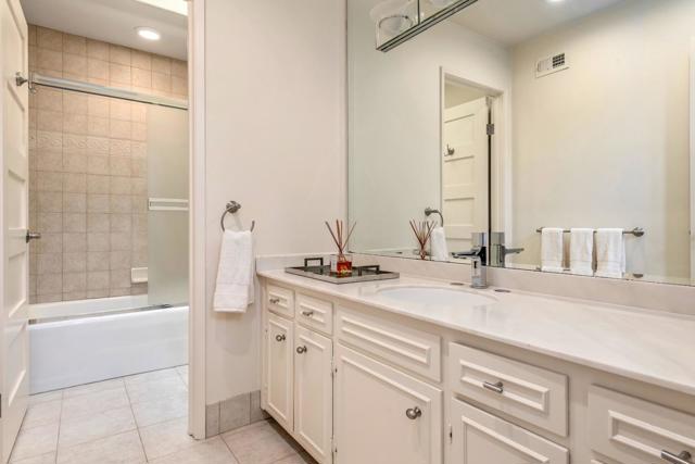 700 Sand Hill Circle, Menlo Park CA: https://media.crmls.org/mediaz/a6080d9e-572d-408e-8870-8e0f37c68b64.jpg