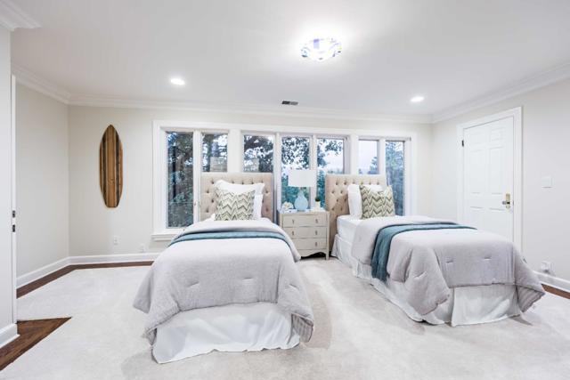 1045 Lassen Drive, Menlo Park CA: https://media.crmls.org/mediaz/a60827cf-19f8-4d0c-bc93-ca771f6dd55f.jpg