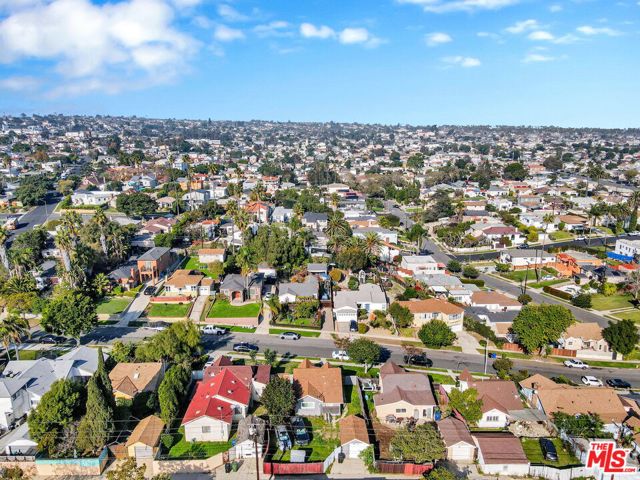 4124 W 64th Street, Inglewood CA: https://media.crmls.org/mediaz/a6082e25-0d22-4183-8ac4-90d2a422483d.jpg