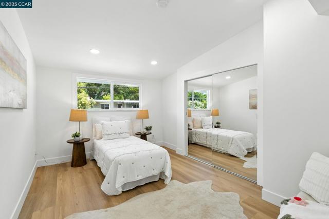 1717 Springbrook Rd, Lafayette CA: https://media.crmls.org/mediaz/a608ac9c-fffe-4640-b21c-967f4d751ff8.jpg
