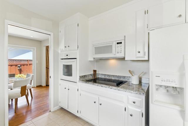 1 Dionne Court, Belmont CA: https://media.crmls.org/mediaz/a608b881-b2a0-45db-ba4b-23002fe4a636.jpg