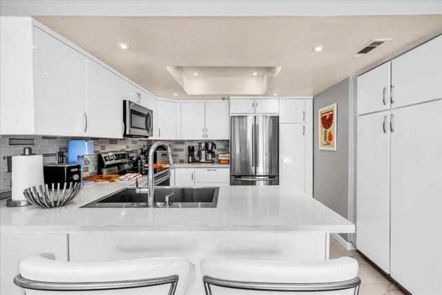 500 E Amado Road, Palm Springs CA: https://media.crmls.org/mediaz/a608cd09-07e2-4d6f-8818-db4237b06eb3.jpg