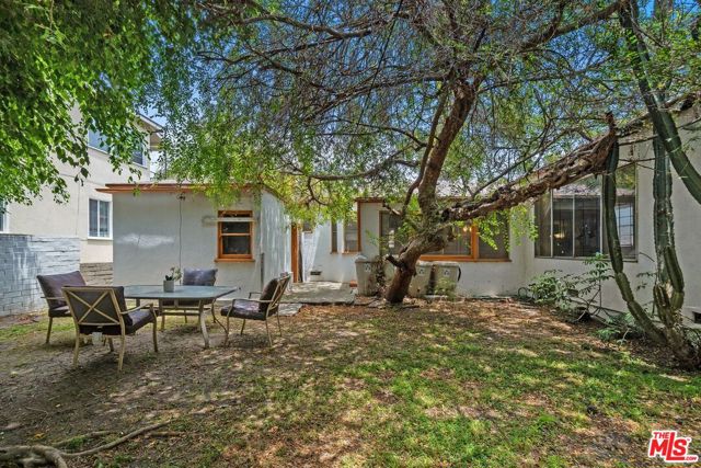 6022 Dauphin Street, Los Angeles CA: https://media.crmls.org/mediaz/a60ad2bb-4175-4a2a-9557-a5bd52436fed.jpg