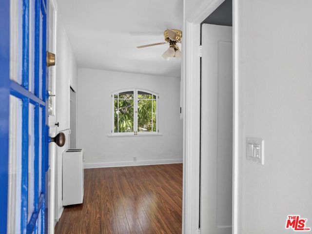 2565 Glen Green Street, Los Angeles CA: https://media.crmls.org/mediaz/a60b3e03-e609-414c-8c79-df6c1ef25a26.jpg