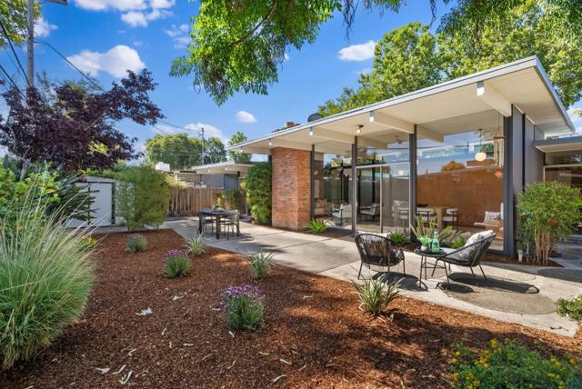2326 Fairglen Drive, San Jose CA: https://media.crmls.org/mediaz/a60b972b-df45-43d1-8888-c94fb1031413.jpg