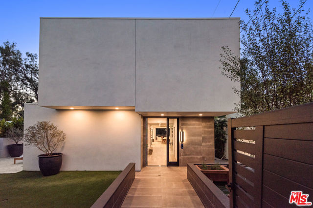 Drew Fenton | 505 Barrington Avenue Los Angeles CA | MLS: 7255319