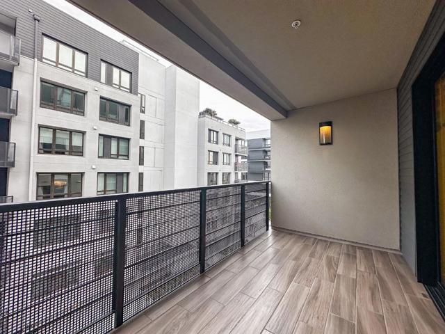 Image 5 of 31 For 3578 Rambla Place 425