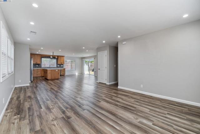 4643 sloan, Fremont CA: https://media.crmls.org/mediaz/a60c48ba-0996-46e1-872f-5887660eeaec.jpg
