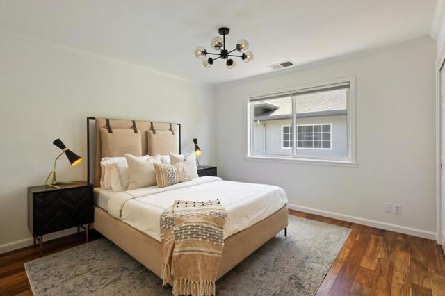 426 8th Avenue, Menlo Park CA: https://media.crmls.org/mediaz/a60c8ad9-0a78-4d7d-abe4-0bf6ba4f070f.jpg