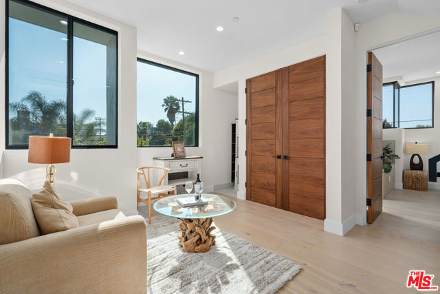 4 Bed Home for Sale in Venice, California