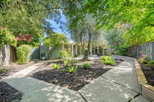3310 Kenneth Drive, Palo Alto CA: https://media.crmls.org/mediaz/a60d9778-c315-4d15-8154-006374fff8a1.jpg