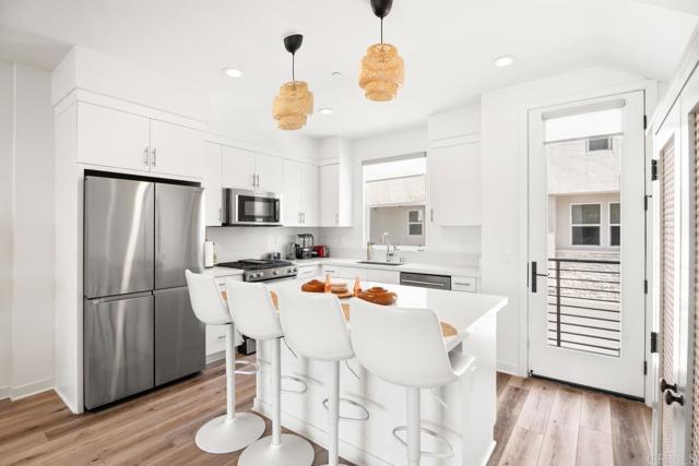 Detail Gallery Image 5 of 63 For 10416 Adamson Way, San Diego,  CA 92126 - 3 Beds | 3/1 Baths