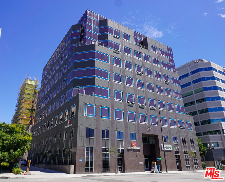 520 N Central Avenue #0-402