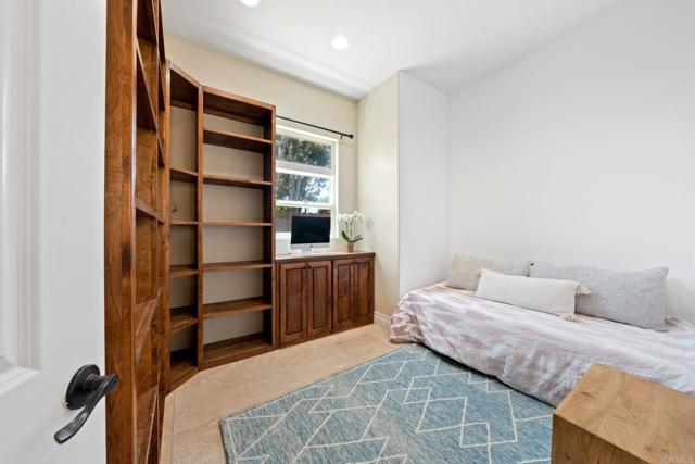 Detail Gallery Image 11 of 75 For 1455 Independence Way, Vista,  CA 92084 - 4 Beds | 6 Baths