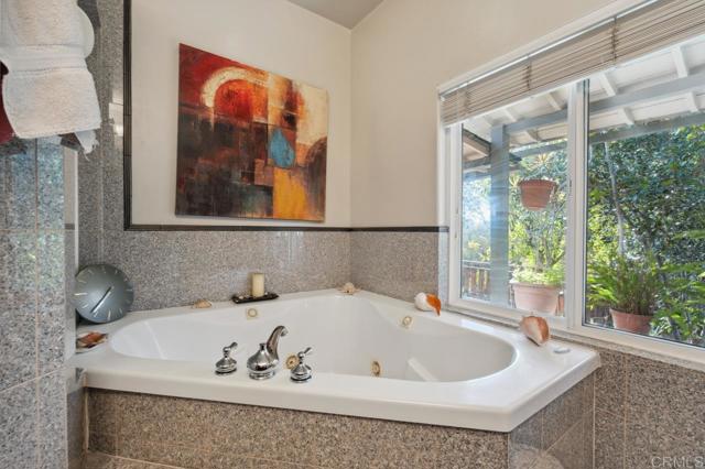 10880 Hess Drive, La Mesa CA: https://media.crmls.org/mediaz/a610418b-c2c3-4620-99a4-a0f92d0e68fb.jpg